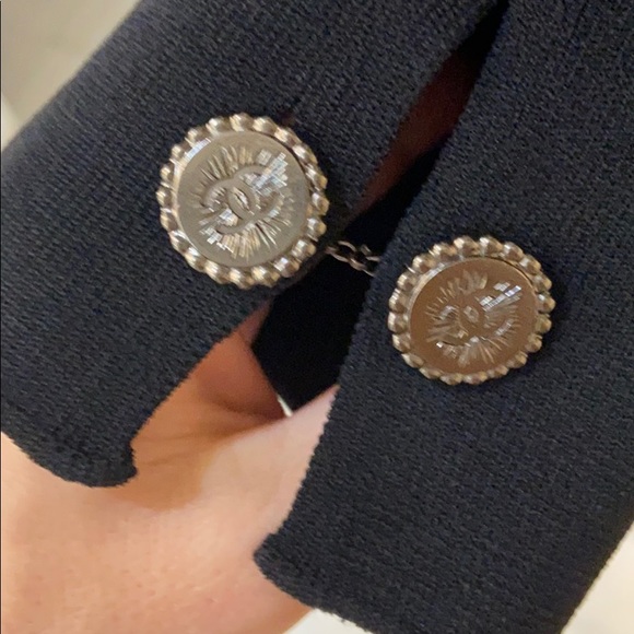 CHANEL high/ low black cardigan - Picture 9 of 9